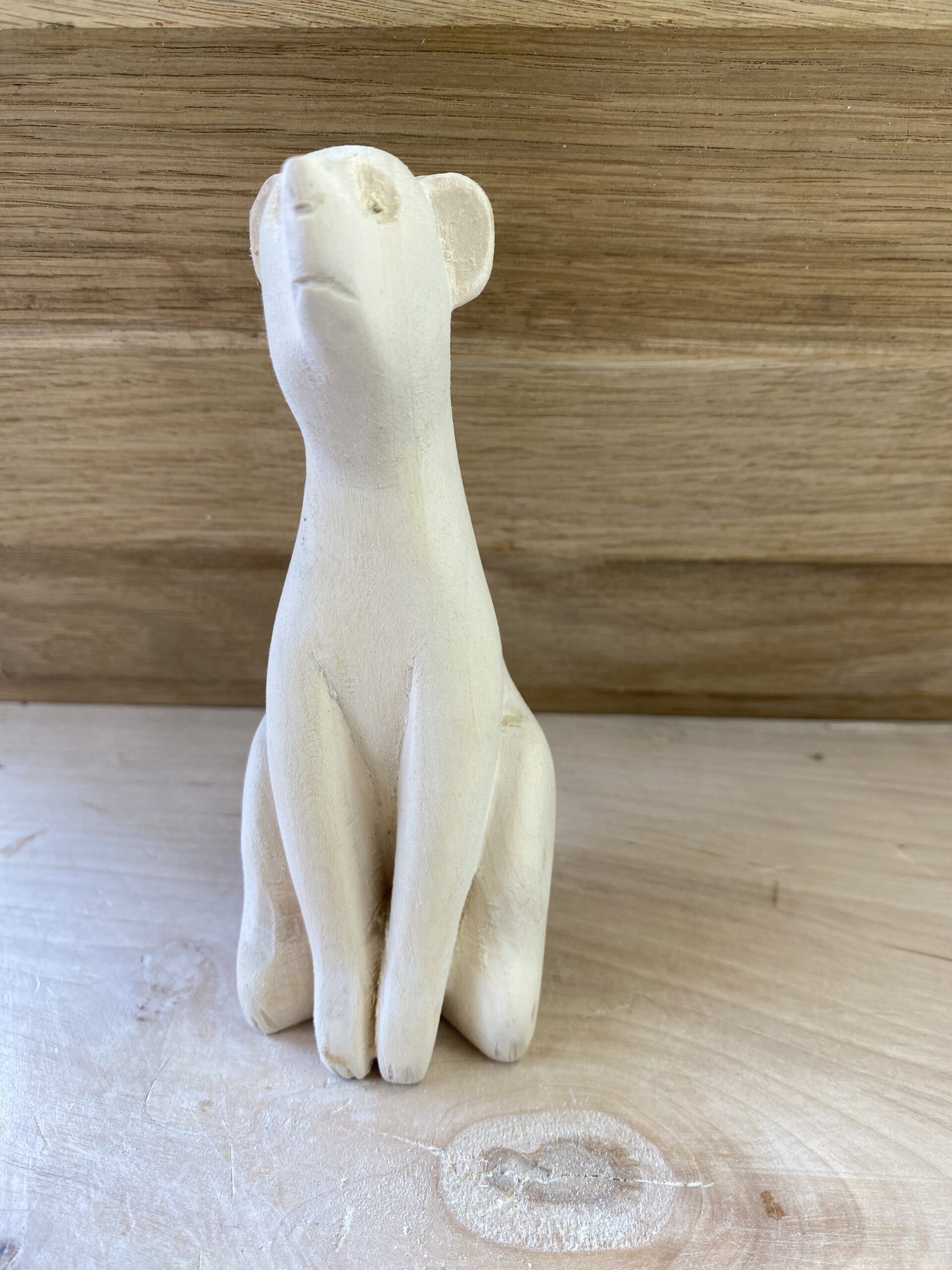 Drewniany niedźwiedź First Carve